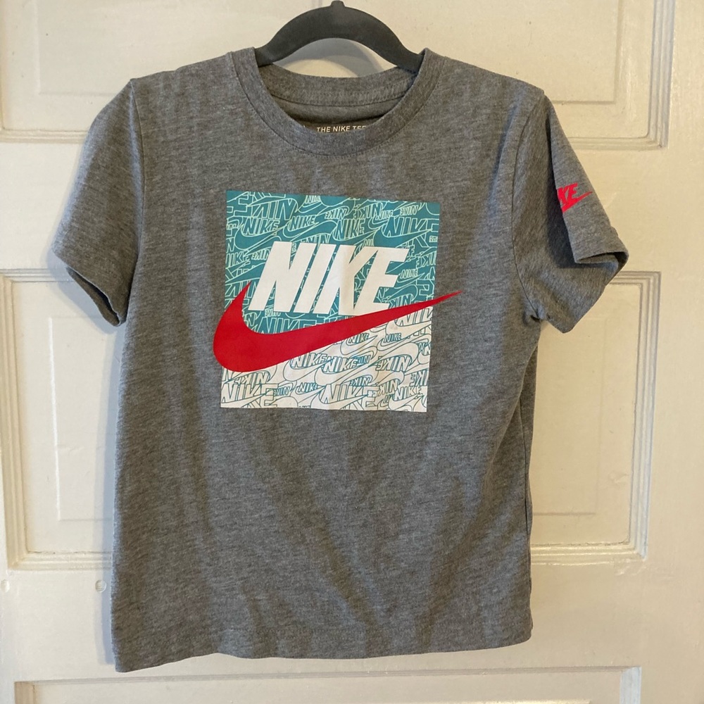 Nike Boys SZ 7 T-Shirt